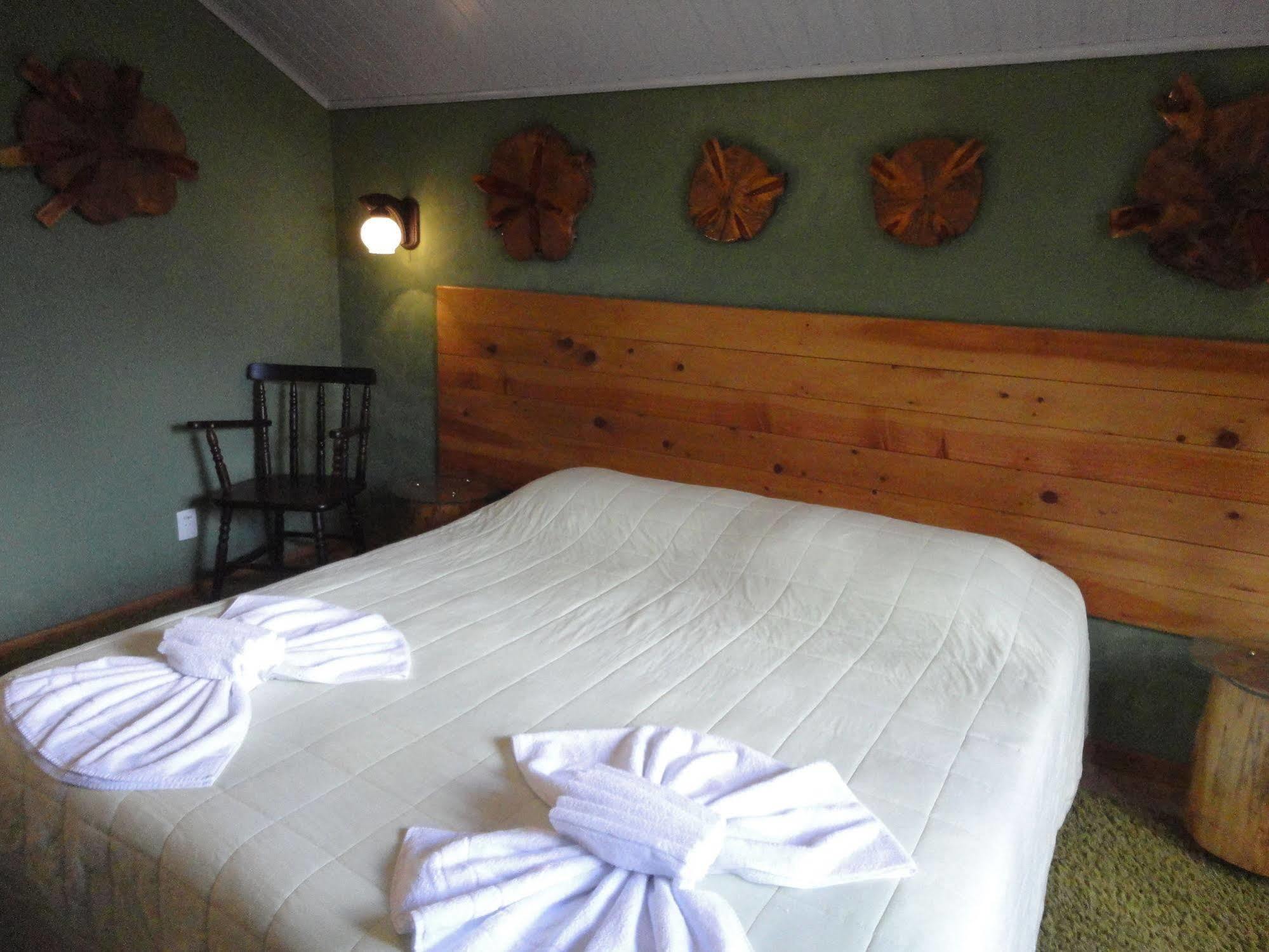 Hotel Quebra Nozes 2*